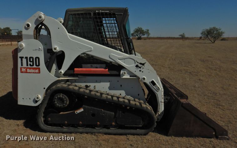 image for item HU9626 2011 Bobcat T190  tracked skid steer loader