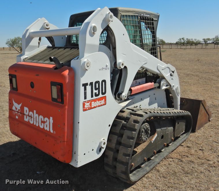 image for item HU9626 2011 Bobcat T190  tracked skid steer loader