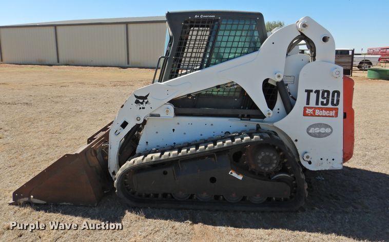image for item HU9626 2011 Bobcat T190  tracked skid steer loader