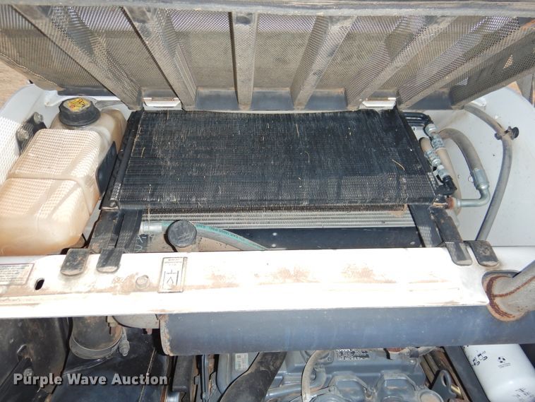 image for item HU9626 2011 Bobcat T190  tracked skid steer loader