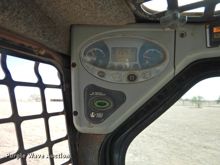 image for item HU9626 2011 Bobcat T190  tracked skid steer loader