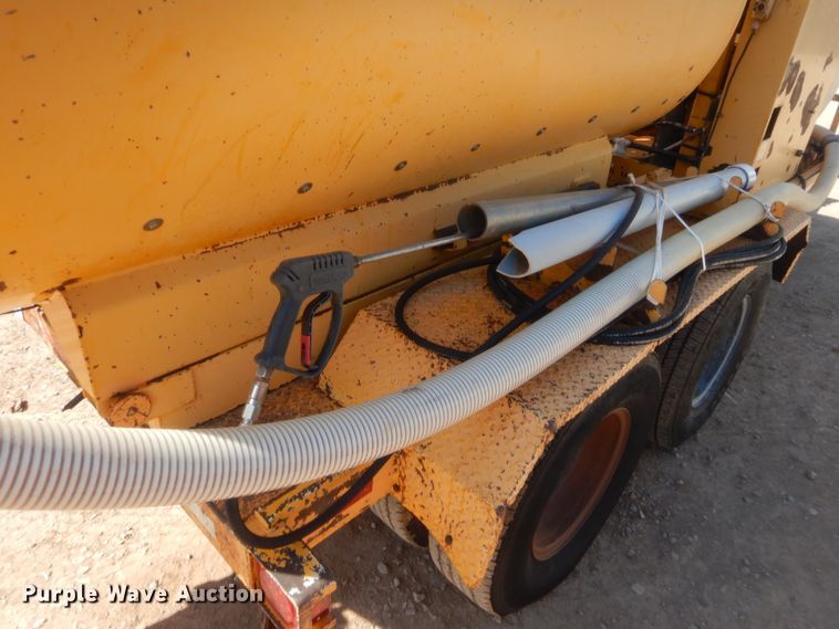 image for item HW9094 2000 Vactron PMD800DT vacuum excavator