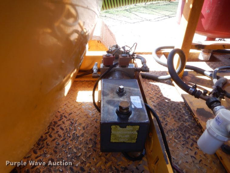 image for item HW9094 2000 Vactron PMD800DT vacuum excavator