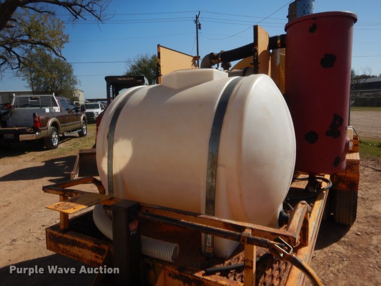 image for item HW9094 2000 Vactron PMD800DT vacuum excavator