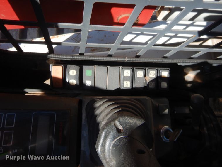 image for item HW9095 2014 Takeuchi TL10  tracked skid steer loader