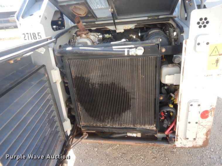 image for item HW9095 2014 Takeuchi TL10  tracked skid steer loader