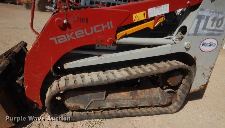 image for item HW9095 2014 Takeuchi TL10  tracked skid steer loader