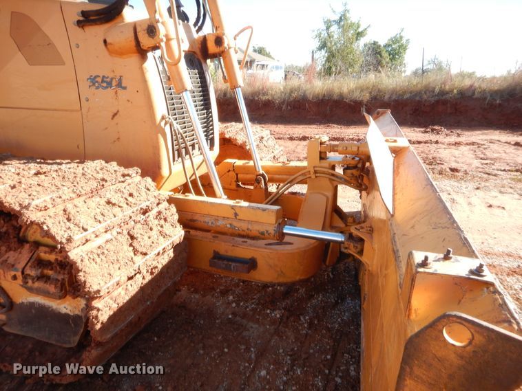 image for item HW9107 2011 Case 1650L   dozer
