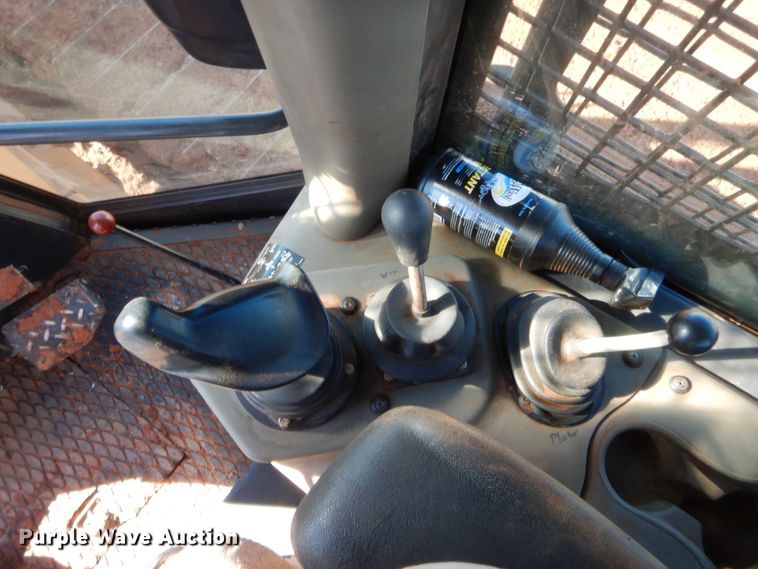 image for item HW9107 2011 Case 1650L   dozer