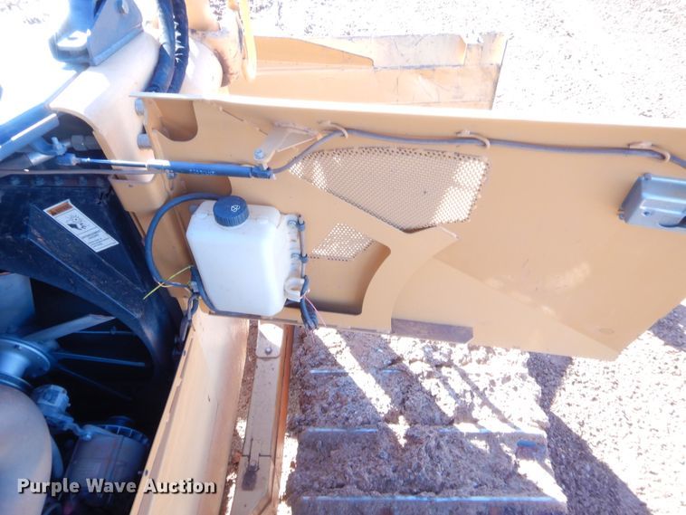image for item HW9107 2011 Case 1650L   dozer