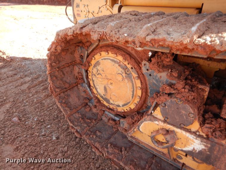 image for item HW9107 2011 Case 1650L   dozer