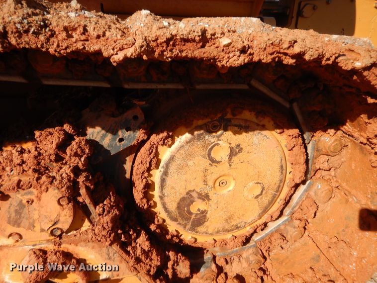 image for item HW9107 2011 Case 1650L   dozer