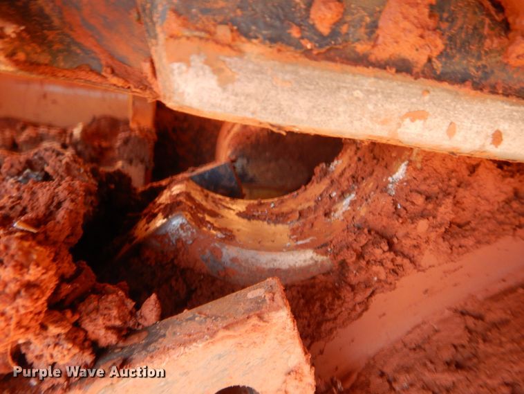 image for item HW9107 2011 Case 1650L   dozer