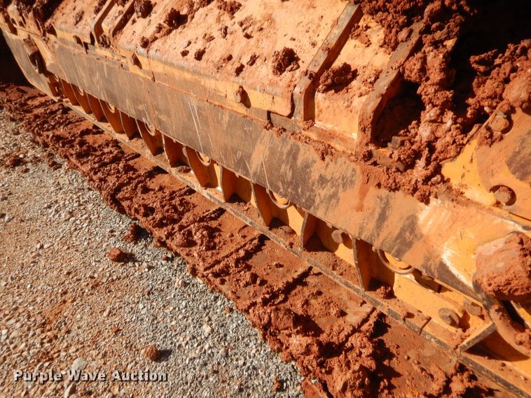 image for item HW9107 2011 Case 1650L   dozer