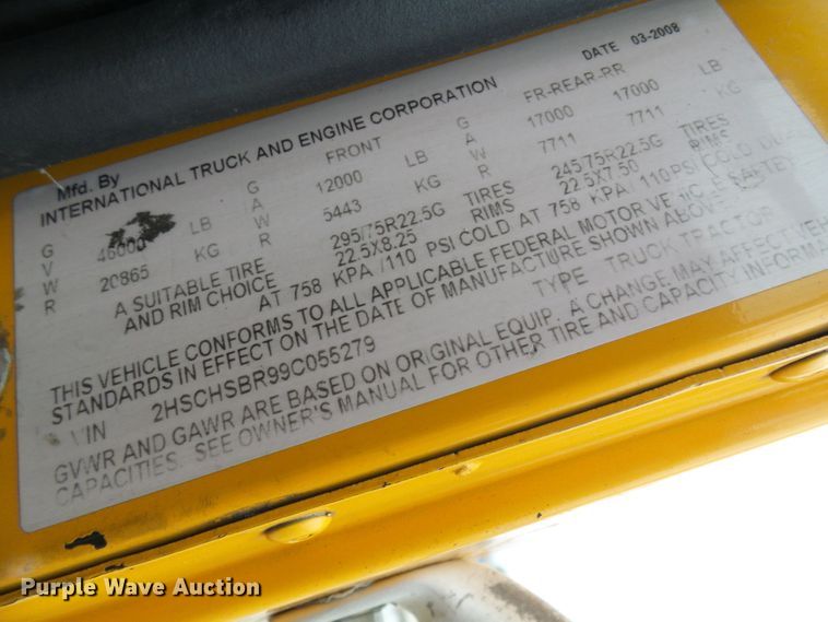 image for item DC2900 2009 International 9900i  semi truck