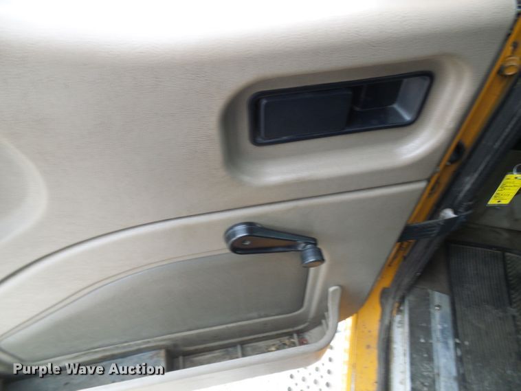 image for item DC2900 2009 International 9900i  semi truck