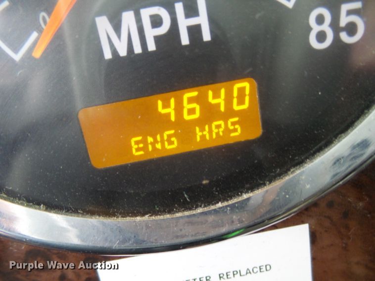 image for item DC2900 2009 International 9900i  semi truck