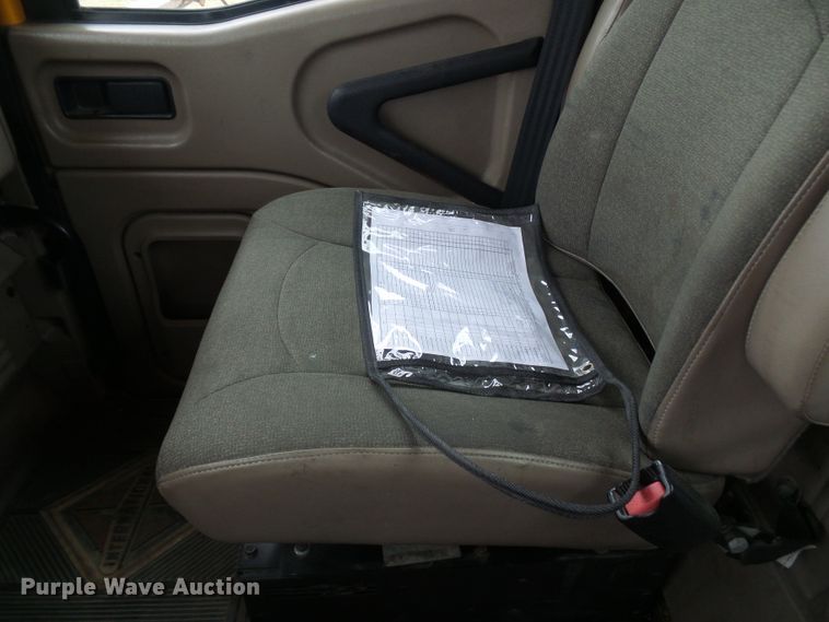 image for item DC2900 2009 International 9900i  semi truck