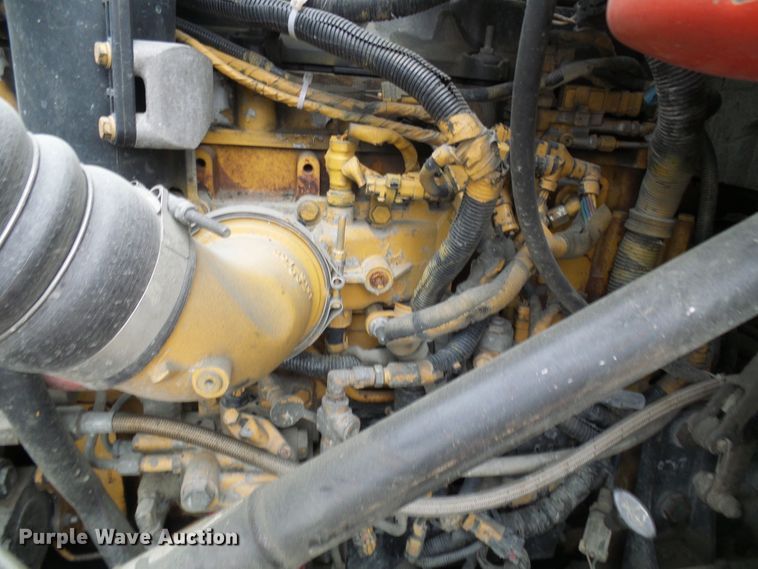 image for item DC2900 2009 International 9900i  semi truck