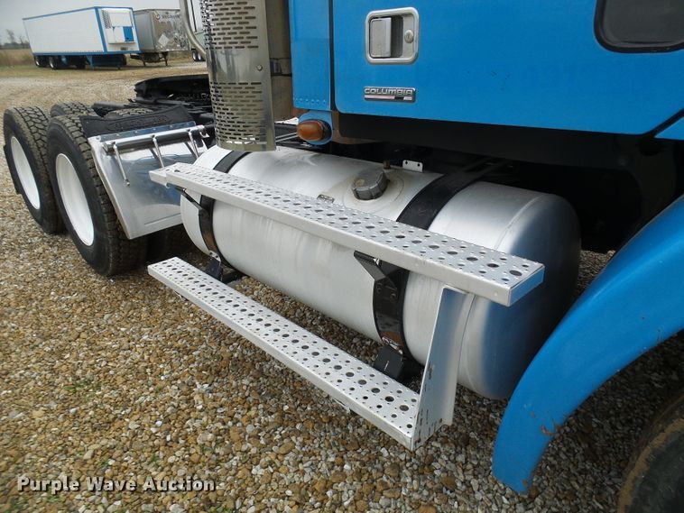 image for item DC2901 2009 Freightliner Columbia  semi truck