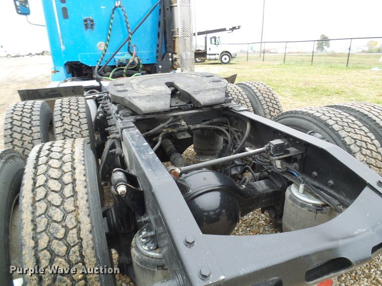 image for item DC2901 2009 Freightliner Columbia  semi truck