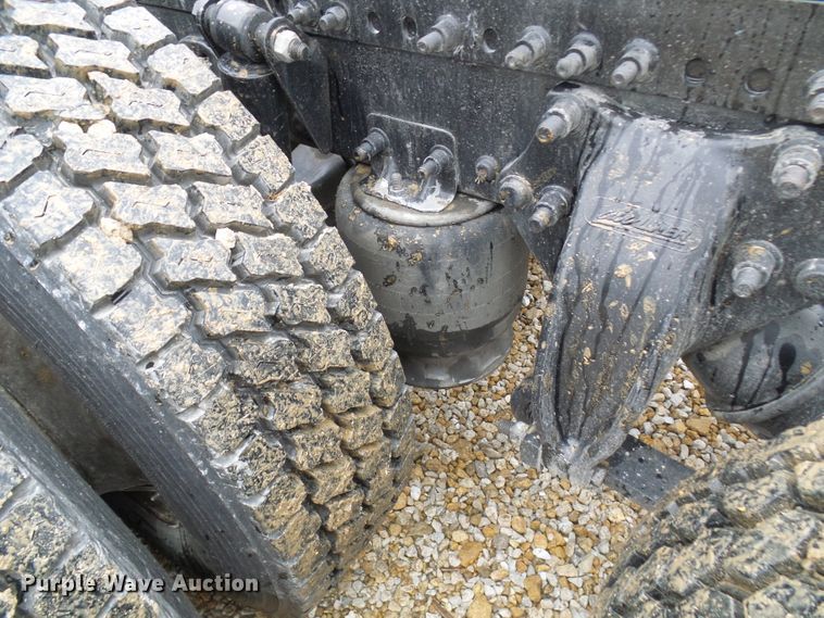 image for item DC2901 2009 Freightliner Columbia  semi truck