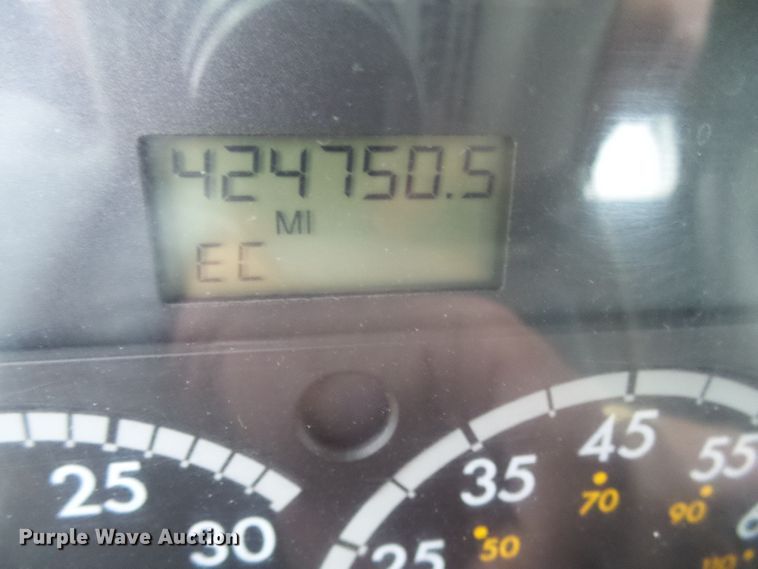 image for item DC2901 2009 Freightliner Columbia  semi truck