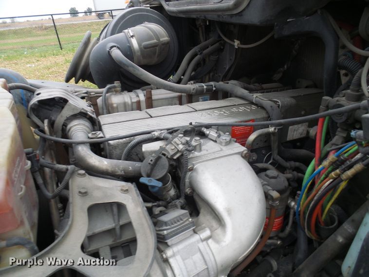 image for item DC2901 2009 Freightliner Columbia  semi truck