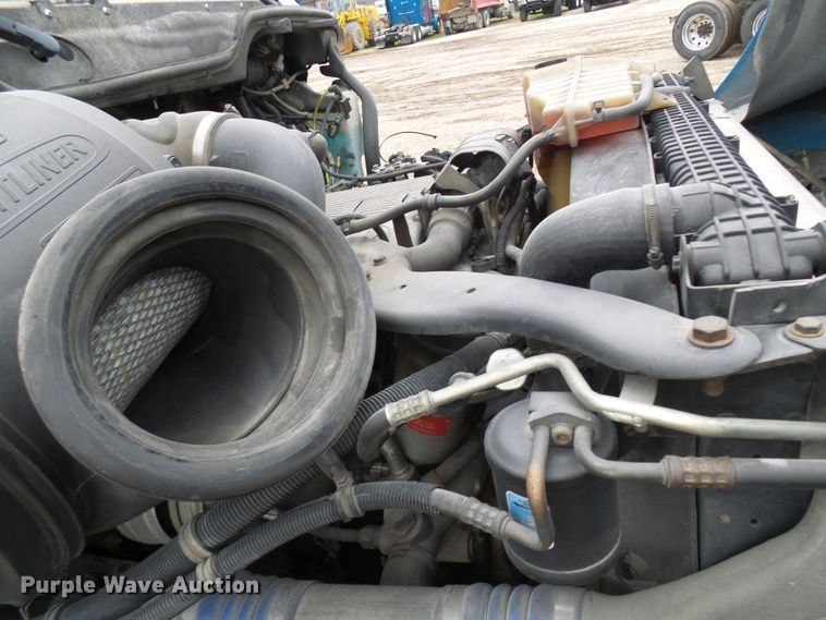 image for item DC2901 2009 Freightliner Columbia  semi truck