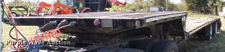 image for item DC2941 1985 Transcraft DTL22-45 drop deck equipment trailer