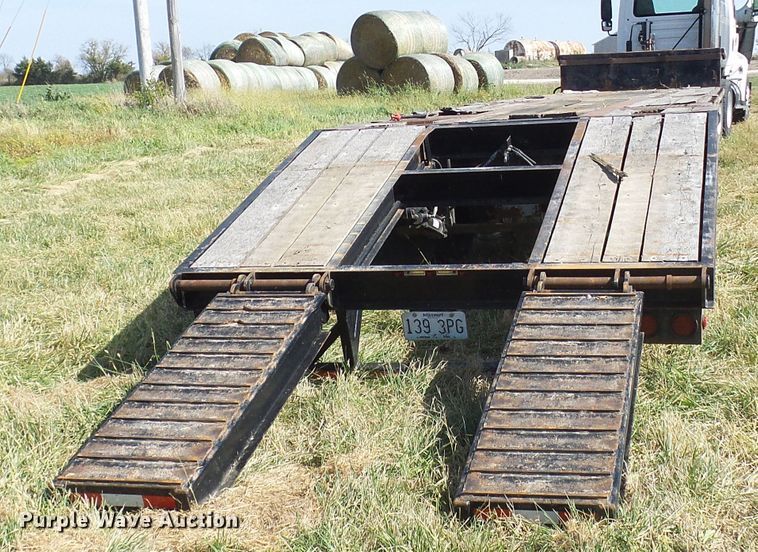 image for item DC2941 1985 Transcraft DTL22-45 drop deck equipment trailer