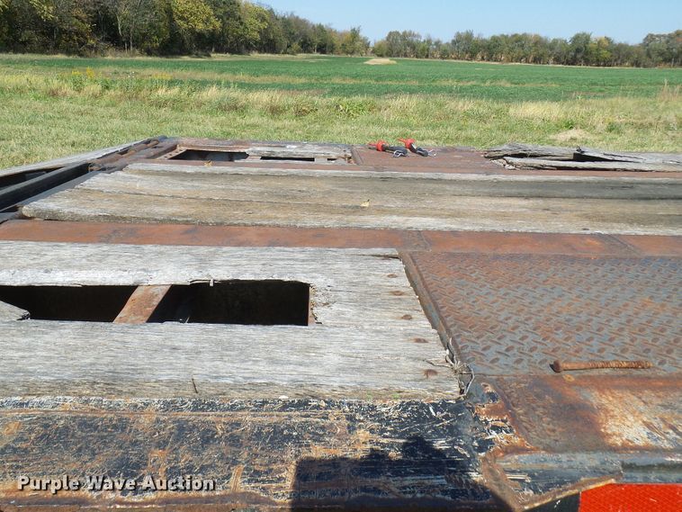 image for item DC2941 1985 Transcraft DTL22-45 drop deck equipment trailer