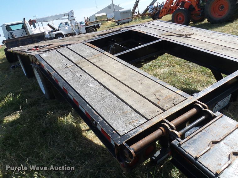 image for item DC2941 1985 Transcraft DTL22-45 drop deck equipment trailer