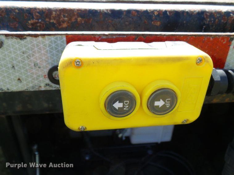 image for item DC2941 1985 Transcraft DTL22-45 drop deck equipment trailer