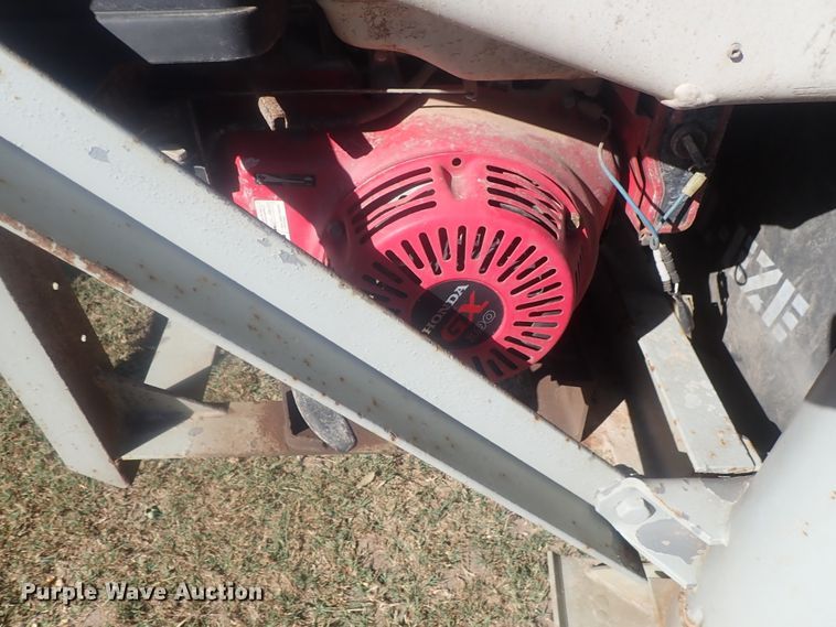 image for item DE0718 1980 Fruehauf tank trailer