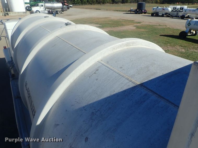 image for item DE0718 1980 Fruehauf tank trailer