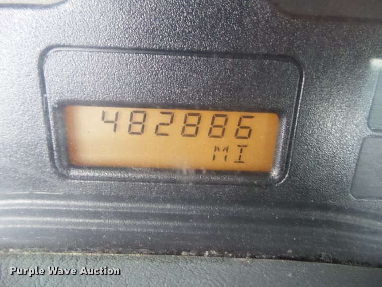 image for item DF0922 2006 International 8600  semi truck