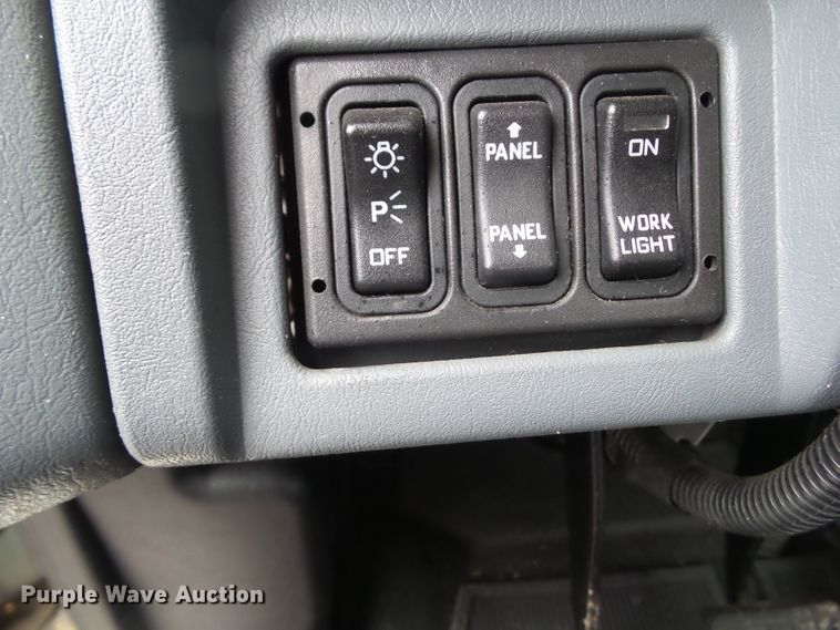 image for item DF0922 2006 International 8600  semi truck