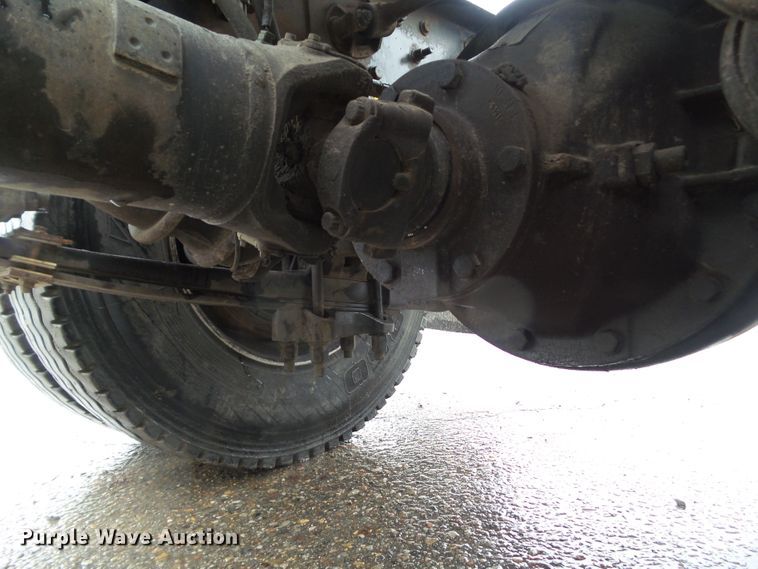 image for item DF0922 2006 International 8600  semi truck