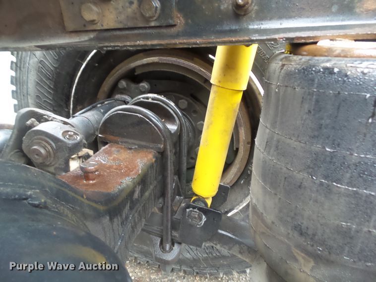 image for item DF0922 2006 International 8600  semi truck