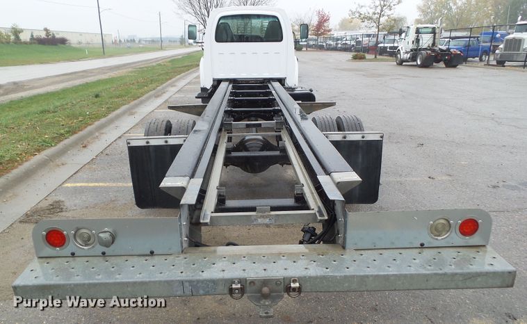 image for item DF0923 2005 GMC C4500  truck cab and chassis