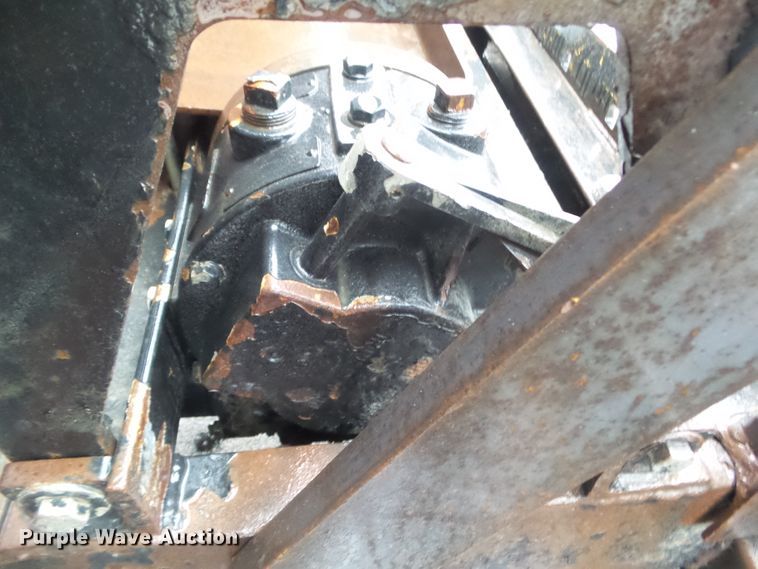 image for item DF0924 2007 Freightliner Business Class M2  hydratail flatbed truck