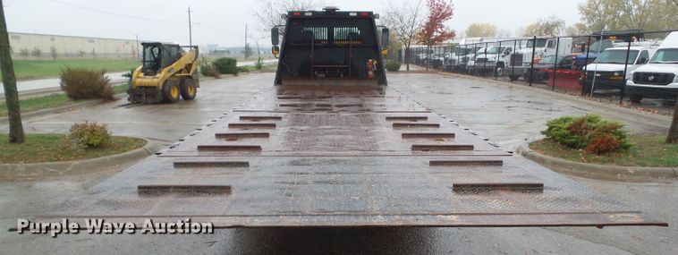 image for item DF0924 2007 Freightliner Business Class M2  hydratail flatbed truck