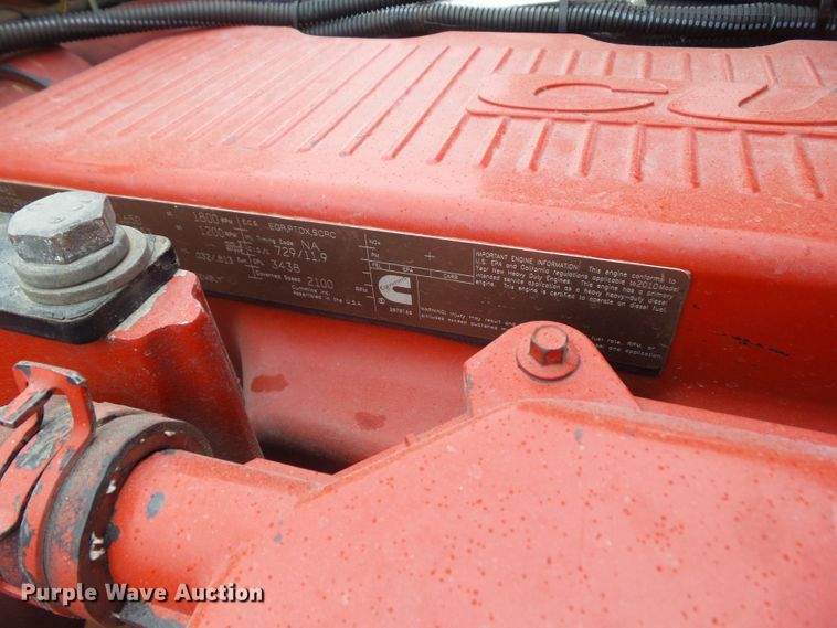 image for item DF0925 2011 Peterbilt 365  semi truck