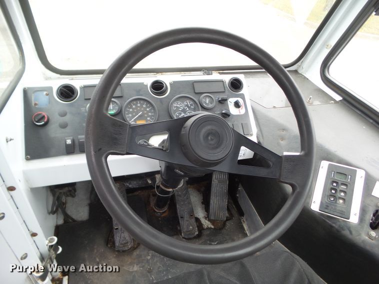 image for item DF0926 2014 Capacity TJ5000  yard truck