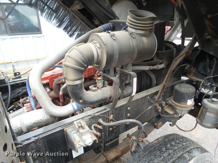 image for item DF0926 2014 Capacity TJ5000  yard truck