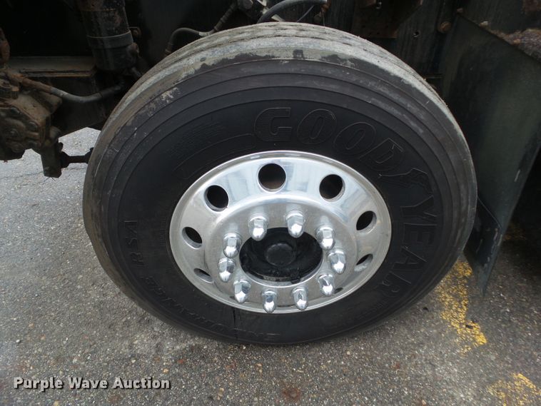 image for item DF0926 2014 Capacity TJ5000  yard truck