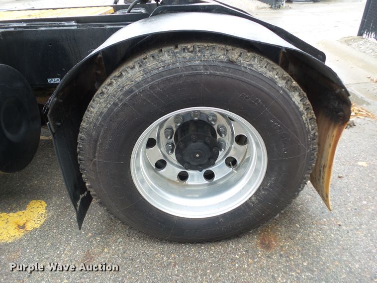 image for item DF0926 2014 Capacity TJ5000  yard truck