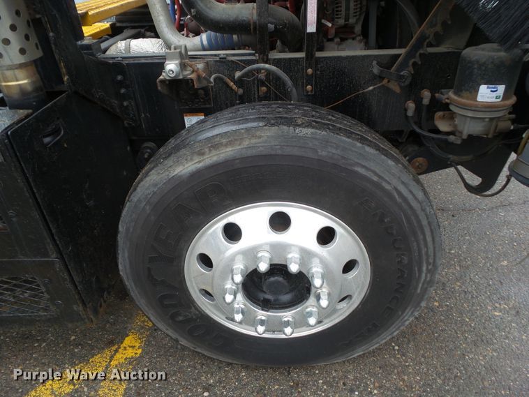 image for item DF0926 2014 Capacity TJ5000  yard truck