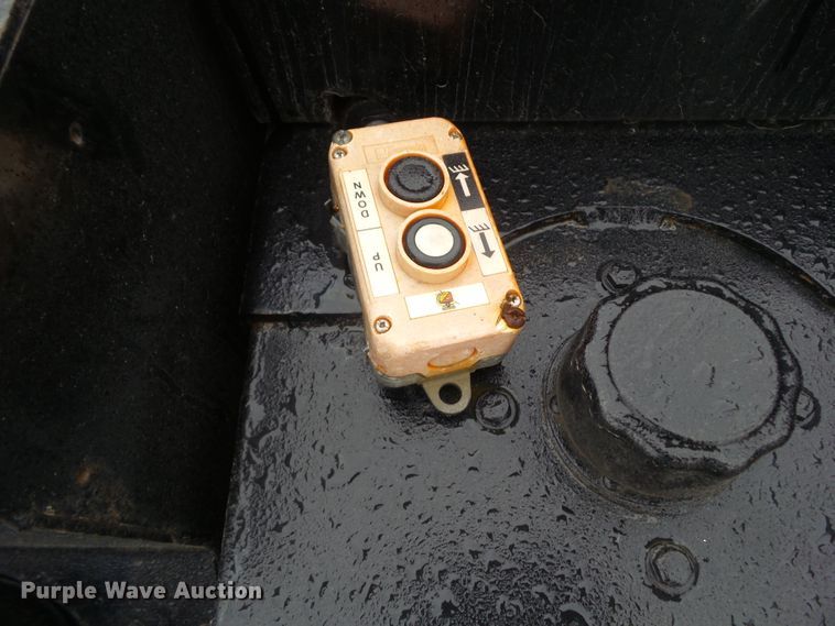 image for item DF0926 2014 Capacity TJ5000  yard truck